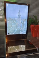 Support d'affichage lumineux LED en acrylique moderne personnalisé avec montage facile pour la signalisation publicitaire et la promotion en magasin de détail