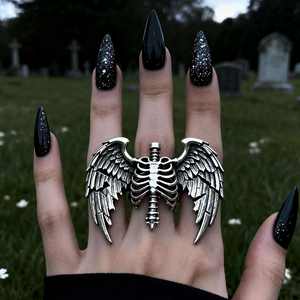 Anillos <span class=keywords><strong>de</strong></span> Joyería <span class=keywords><strong>de</strong></span> Acero Inoxidable <span class=keywords><strong>de</strong></span> Moda, Anillos con Diseño <span class=keywords><strong>de</strong></span> Murciélago y Cruz, Anillos Creativos Retro Modernos, Joyería <span class=keywords><strong>de</strong></span> Anillos Hip Hop Electrónicos - Product Image 1