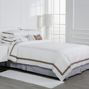 Parure de <span class=keywords><strong>lit</strong></span> en coton pour hôtel 5 étoiles : Housse de couette, taies d'oreiller blanches, draps et couvre-lits en <span class=keywords><strong>lin</strong></span> – Collection économique pour chambre à coucher - Product Image 4