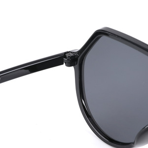 Gafas de Sol Asimétricas Color Naranja de Moda, Unisex, para Fotografía Urbana, Lentes con Protección UV400, para Viajes y Actividades al Aire Libre - Product Image 5