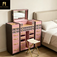 Table de toilette italienne de luxe rose à plusieurs tiroirs, personnalisable pour appartement, avec miroir et tabouret
