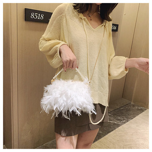 <span class=keywords><strong>Bolso</strong></span> <span class=keywords><strong>de</strong></span> moda <span class=keywords><strong>de</strong></span> mujer suave Turquía el <span class=keywords><strong>pelo</strong></span> <span class=keywords><strong>de</strong></span> las mujeres <span class=keywords><strong>de</strong></span> avestruz <span class=keywords><strong>bolso</strong></span> <span class=keywords><strong>de</strong></span> <span class=keywords><strong>mano</strong></span> - Product Image 4