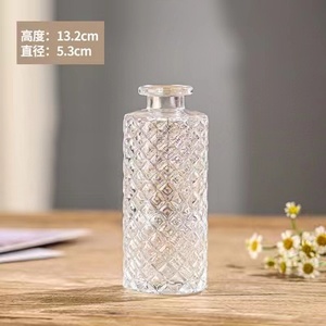 Venta al por mayor caliente moderno simple pequeño y elegante ovalado Bud florero <span class=keywords><strong>flores</strong></span> florero de cristal para el <span class=keywords><strong>baño</strong></span> de la boda - Product Image 1