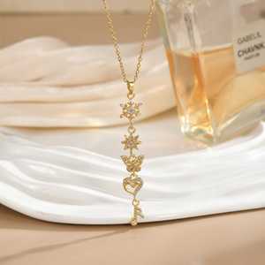Collar de Trébol con Circonitas, Joyería de Moda para Mujer, Cadena con Colgante de Flor en Acero Inoxidable y Titanio, Chapado en Oro - Product Image 5