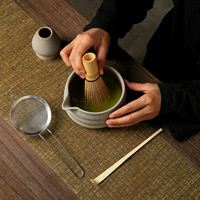YUBIN Ensemble Cadeau Classique Japonais en Céramique 500ml Écologique pour Matcha : Bol, Fouet, Support Chasen, Tamis et 5 Pièces d'Ustensiles de Boisson