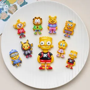 Tutti i tipi di personaggi dei cartoni animati all'ingrosso kawaii accessori in resina flatback per portachiavi materiali pendenti custodia per telefono fai da te