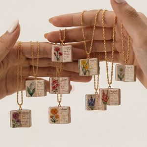 <span class=keywords><strong>Collier</strong></span> pendentif livre fleur de naissance 12 mois, chaîne fine dorée, breloque livre floral peinte à la main <span class=keywords><strong>pour</strong></span> femme, anniversaire, mois de naissance - Product Image 2