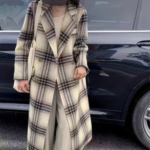 Manteau trench épais à carreaux pour femme, élégant, long, à double boutonnage, en tissu non extensible, coupe classique, pour l'automne - Product Image 1