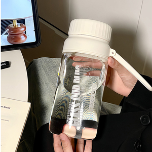 Vente chaude haute teneur en borosilicate <span class=keywords><strong>1</strong></span> <span class=keywords><strong>litre</strong></span> <span class=keywords><strong>1</strong></span>.3 <span class=keywords><strong>litre</strong></span> <span class=keywords><strong>bouteille</strong></span> d'eau en <span class=keywords><strong>verre</strong></span> avec sangle de transport et <span class=keywords><strong>infuseur</strong></span> à thé - Product Image 4