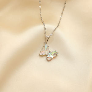 สร้อยคอจี้ผีเสื้อแบบไล่ระดับสีละเอียดอ่อนสร้อยคอทำจากสเตนเลสสตีลยอดนิยม - Product Image 6