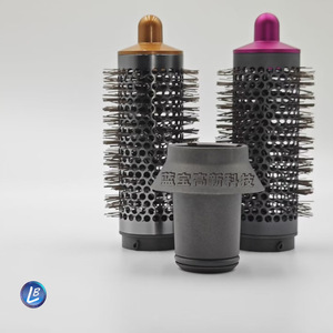 Cepillo Redondo Dyson para Peinar el Cabello con Mango de Plástico y Cerdas de Nylon para Secador de Pelo - Product Image 2
