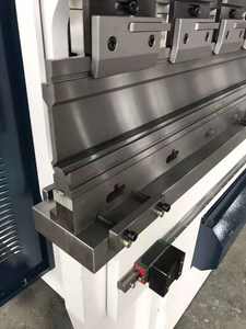 La máquina dobladora de láminas planas NC hidráulica más barata con precio de máquina de freno de prensa de tornillo de bola - Product Image 2