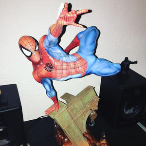 Estatua de Spider-<span class=keywords><strong>Man</strong></span> de tamaño real, artesanía de resina, personaje de película invertida, escultura de Spider-<span class=keywords><strong>Man</strong></span>, escultura de araña suspendida de fibra de vidrio - Product Image 6