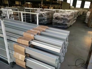 Fournisseur d'aluminium 2040 2020 4080 Extrusion d'aluminium anodisé noir Accessoires de cadre à fente en <span class=keywords><strong>T</strong></span> industriel Profilés en aluminium - Product Image 5