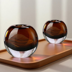 Jarrón de cerámica esmaltada de colores, pulido, de estilo antiguo, de alta gama, para decoración de casas modelo y arreglos florales. - Product Image 3