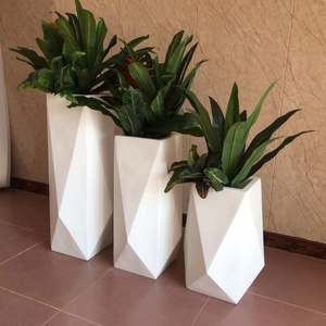 Macetas de Fibra de Vidrio Blancas para Paisajismo Comercial, Elegantes Macetas Geométricas Altas para Centros Comerciales - Product Image 2