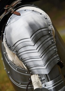 Épaulettes gothiques en acier de haute qualité, paire de protège-épaules, armure de chevalier faite à la main, armure métallique décorative portable, finition premium - Product Image 2