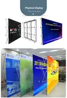 Bannière publicitaire portable en tissu tendu imprimée par sublimation personnalisée avec étui Oxford et roues pour événements sportifs et podiums de sponsors