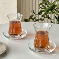 Ensemble de tasses et d'assiettes en verre résistant à la chaleur de style européen, design simple pour le thé de l'après-midi, le café et les collations
