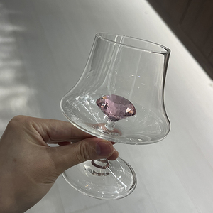 Vente <span class=keywords><strong>de</strong></span> cave gobelets en verre à motifs <span class=keywords><strong>de</strong></span> raisin rouge sur mesure matériau à haute teneur en borosilicate diamants incrustés transparents - Product Image 2
