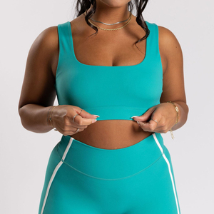 <span class=keywords><strong>Reggiseno</strong></span> <span class=keywords><strong>Sportivo</strong></span> Personalizzato con Scollo Quadrato e Schiena Intrecciata per Donne, Effetto Nudo, Copertura Completa, Supporto Medio, per Palestra e Fitness - Product Image 4