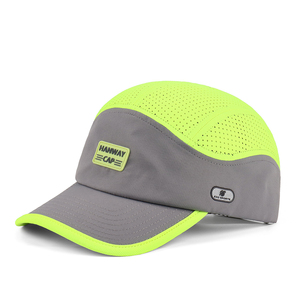 Nouvelle Casquette de Golf Sportive Imperméable à 5 Panneaux avec Logo PVC Personnalisé Noctilucent, Casquette de Baseball Perforée Découpée au Laser Style Papa - Product Image 1