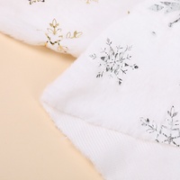 Jupe de Sapin de Noël Imprimée Flocons de Neige Argent et Or avec Utilisation Extérieure en Peluche Décorations de Noël Décoratives Spot Blanc Bronzage