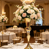 Support à fleurs moderne en fer doré de luxe, grand centre de table en métal pour la décoration de mariages et d'événements festifs