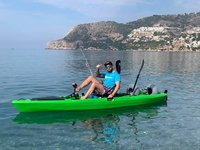 Kayak à pédales à hélice unique de 13,6 pieds, écologique, durable, portable, pour 1 personne, canoë de pêche, bateau en plastique HDPE, boîte à eau