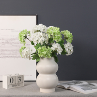 Grosir bunga Hydrangea sentuhan asli karangan bunga Hydrangea sentuhan nyata dengan buah grosir Hydrangea buatan