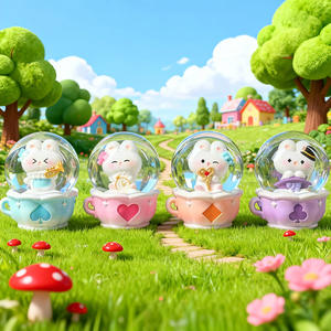 Sfera di Cristallo in Resina Luminosa di Piccole Dimensioni, Ornamento Artigianale con Pecora Cartoon e Fiocchi di Neve, Regalo per Studenti - Product Image 2