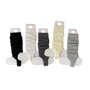 Chaussettes de veau sans <span class=keywords><strong>pied</strong></span> pour femmes de style ballet amincissant gris tricoté longueur d'équipage belles jambes caractère rayé pour le printemps hiver - Product Image 5