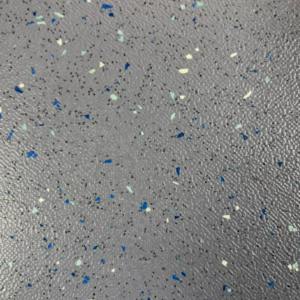 Alfombra de PVC de Diseño Nuevo y Premium, Rollo de Alfombra para Autobús de Color Gris Tránsito, con Carburo de Silicio y Linóleo - Product Image 1