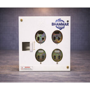 Boîte de distribution industrielle à 4 prises + 1 disjoncteur, boîtier métallique, modèle OMDMS KK60, provenance Inde - Product Image 3