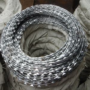 <span class=keywords><strong>Alambre</strong></span> <span class=keywords><strong>de</strong></span> Púas Galvanizado <span class=keywords><strong>de</strong></span> Seguridad, Tipo <span class=keywords><strong>Concertina</strong></span>, Anti-Escalada, para Cárceles - Product Image 5