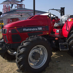 Qualité 70HP Mahindra 4WD tracteur équipement agricole multifonctionnel moteur haute Performance boîte de vitesses pompe fiable 1 an de garantie - Product Image 5