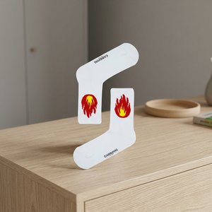 Chaussettes de sport unisexe en tissu tissé non durable, à motif flamme coloré et déchiré, pour la maison, en TR, coupe moyenne - Product Image 3