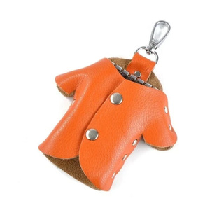 Llaveros personalizados de cuero PU, llaveros creativos con diseño de ropa de dibujos animados, colgantes para llaveros de gran capacidad y regalos. - Product Image 3