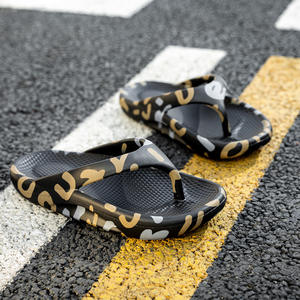 Nouvelles tongs pour hommes transfrontalières Design imprimé Cool Summer Beach Pantoufles Sandales à la mode à semelles épaisses Grande taille - Product Image 3