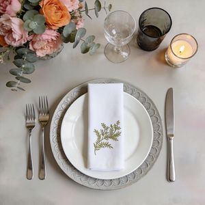 <span class=keywords><strong>Serviette</strong></span> de table carrée et torchon de banquet de <span class=keywords><strong>mariage</strong></span> en coton lin français brodé feuille d'or pour table de salle à manger occidentale d'hôtel - Product Image 3