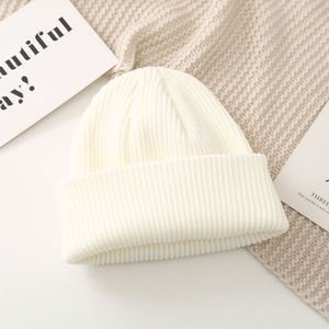 Bonnet classique en acrylique uni teint, vierge, pour homme et femme, unisexe, pour Shopify, avec logo brodé personnalisé, bonnets tricotés d'hiver - Product Image 5