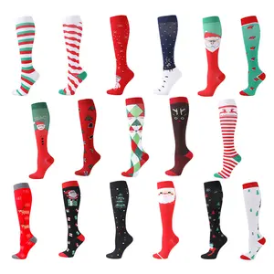 Sifot all'ingrosso natale Cartoon Print Athletic Compression Sports calzini lunghi Custom Running Cycling Happy Knee High calze