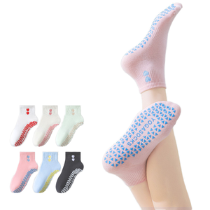 Calcetines Deportivos de Yoga y Pilates para Mujer, 100% Algodón, de Alta Calidad, con Logotipo Personalizado, Estampado Brillante, Transpirables y Tejidos - Product Image 1