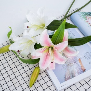 Venta al por mayor barato real tacto interior decoración de <span class=keywords><strong>la</strong></span> boda artificial lily FLORES PLANTAS rama para venta - Product Image 2