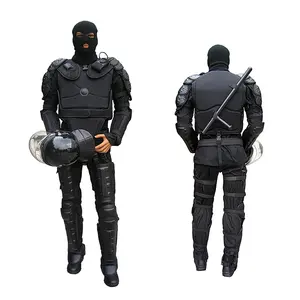 Km özel profesyonel güvenlik koruma ekipmanları siyah yüksek mukavemetli takım elbise/zırh koruma dişli yoğunluklu takım elbise