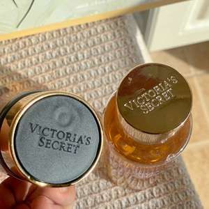 Loción Corporal Perfumada Victoria de 236 ml al por Mayor, Crema Corporal en Aerosol, Loción Corporal Perfumada Victoria's Secret para Mujer - Product Image 6