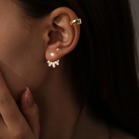 Boucles d'oreilles élégantes en laiton plaqué or, motif cœur et nœud, avec zircon cubique à quatre griffes, pour femmes, vente en gros
