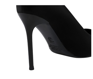 Chaussures pour femmes à talons aiguilles ultra-hauts, à bout pointu et décolleté, avec chaîne métallique, style boîte de nuit 2023 - Product Image 6