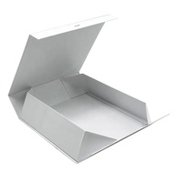 Flache Magnet box Plain White Geschenk verpackung mit Band verschluss Benutzer definiertes Logo für Hochzeits-Make-up-Kleidung
