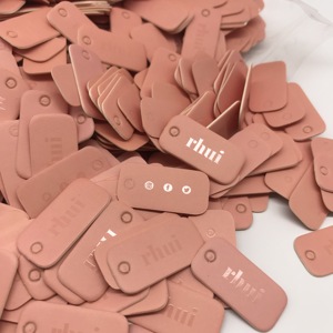 Étiquette personnalisée mini rose avec logo de marque, impression UV, pour bijoux et vêtements pour enfants - Product Image 4